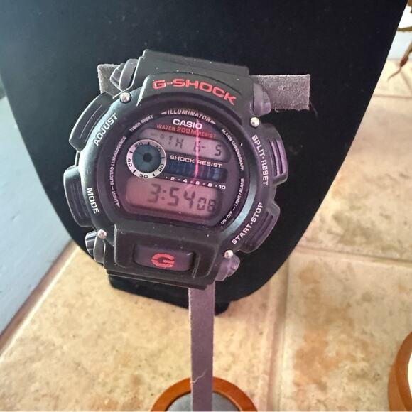 Casio G Shock Black Men’s Watch DW-9052 - Picture 4 of 13